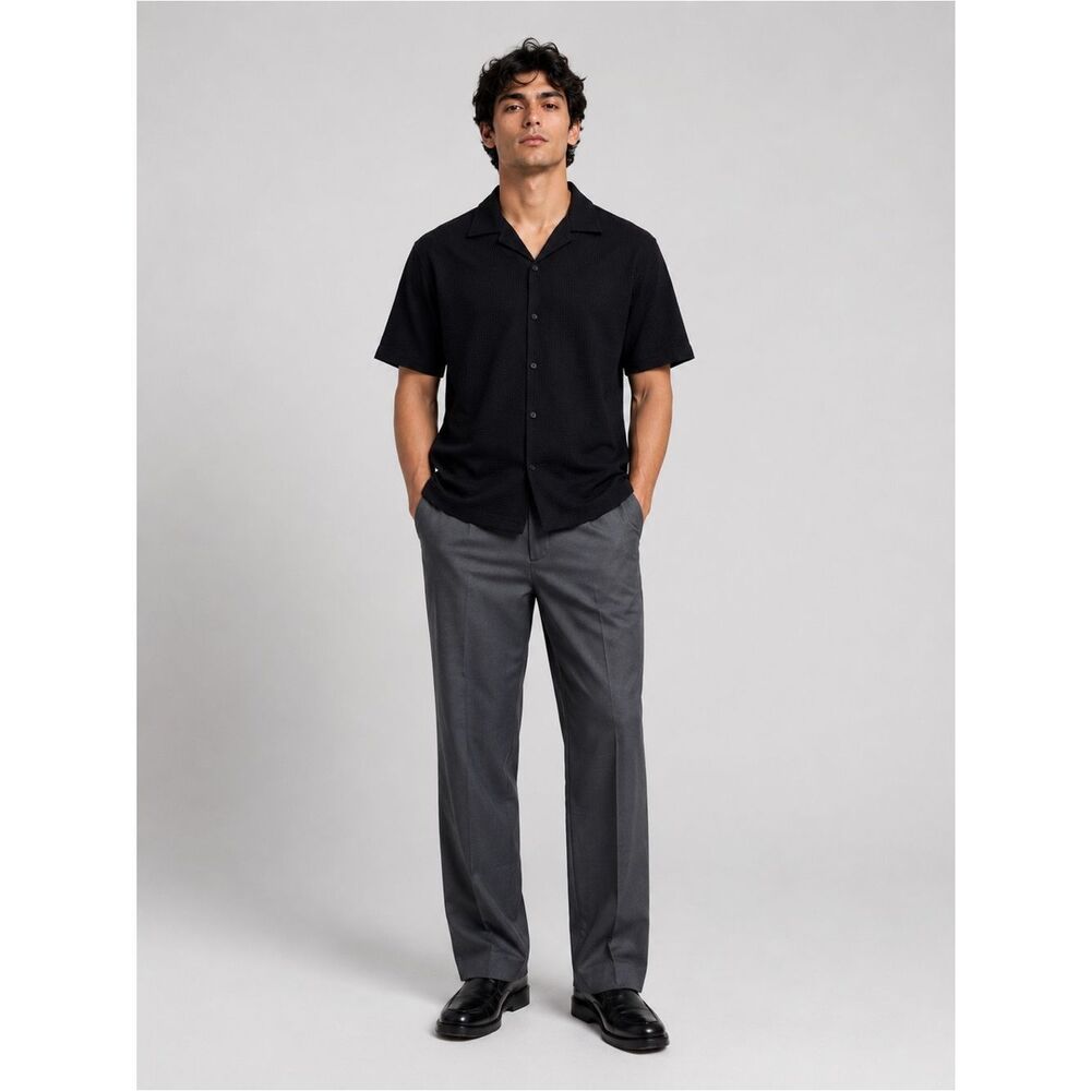 Men's Black Short-Sleeve Casual Button-Down Shirt
